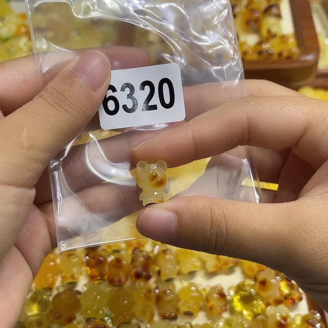 琥珀未镶嵌珠宝奇石