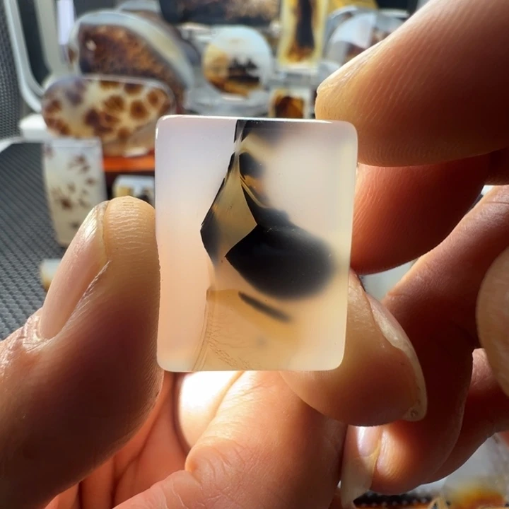 未镶嵌玛瑙/玉髓珠宝奇石