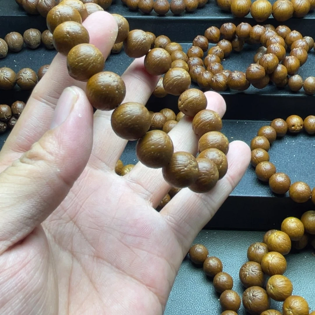 发***觉紫金鼠手串13尺寸原皮加镶嵌全红眼