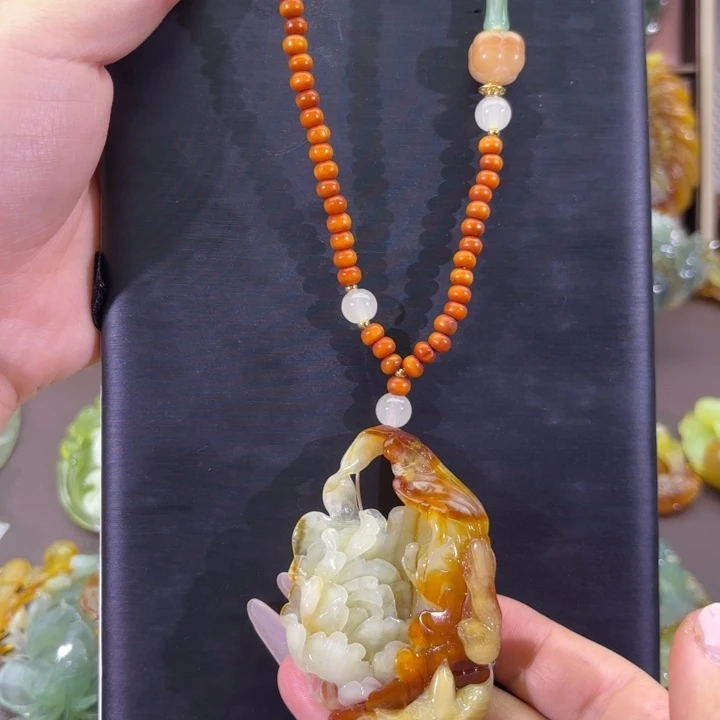 未镶嵌蛇纹石玉颈饰