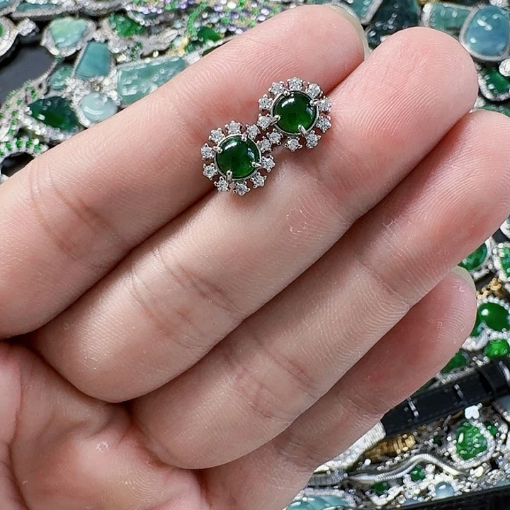 翡翠颈饰未镶嵌天然A货翡翠放漏