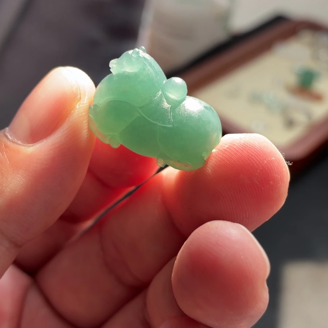 定制翡翠未镶嵌唐马