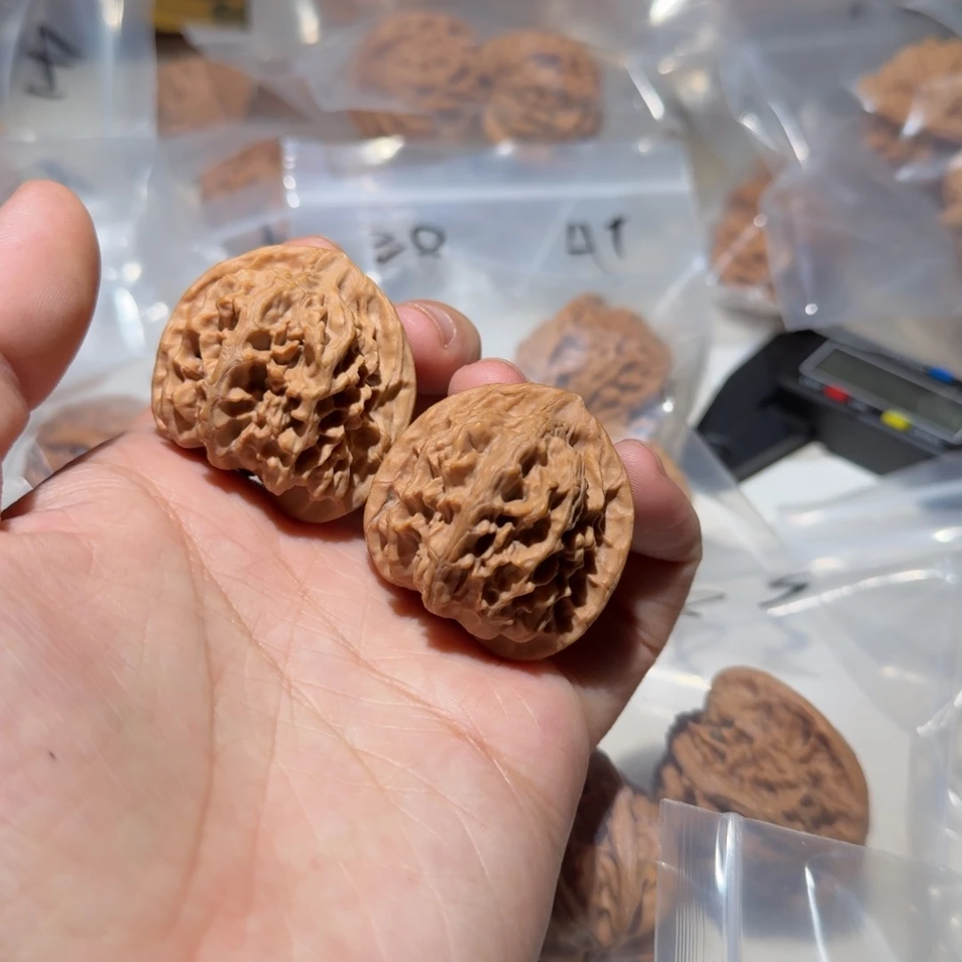 文玩核桃吊坠天地