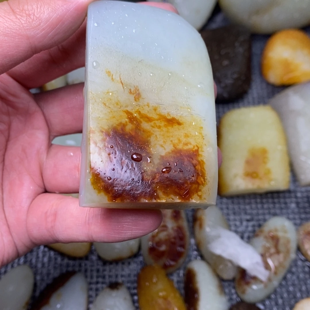 绝***人未镶嵌挂件定制和田玉