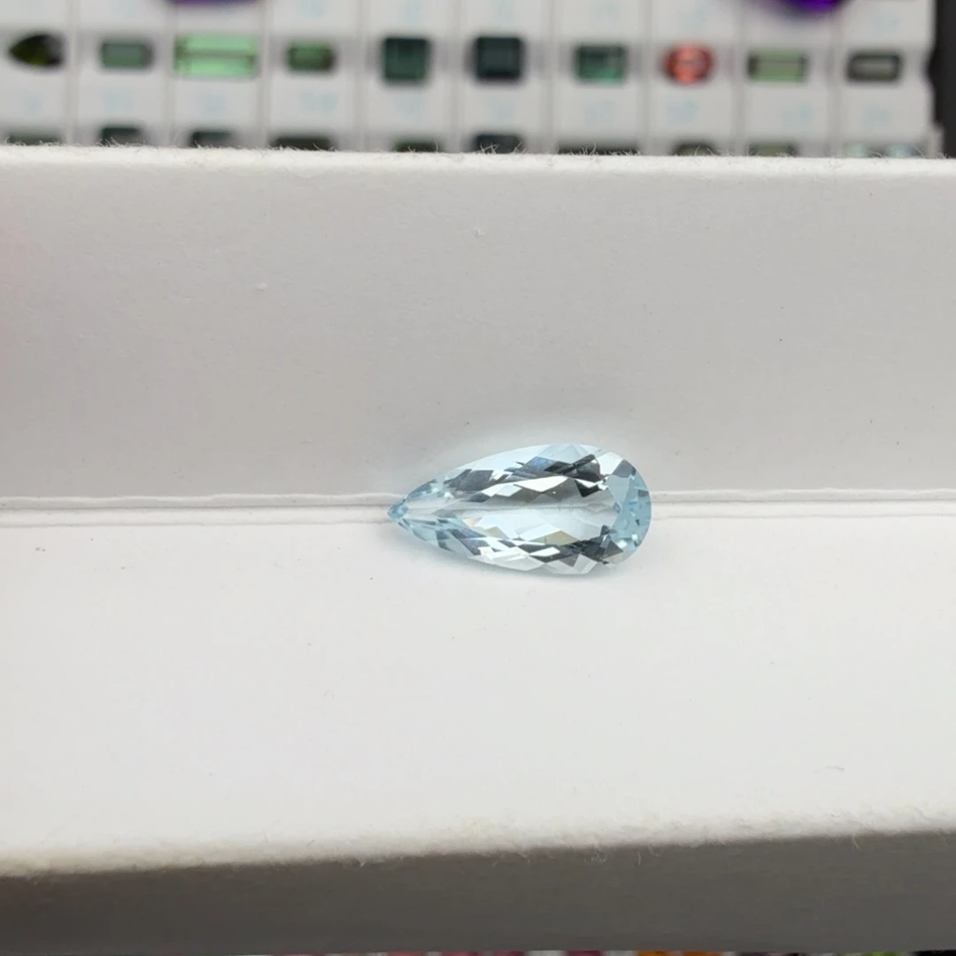 海蓝宝石裸石天然1.74克拉