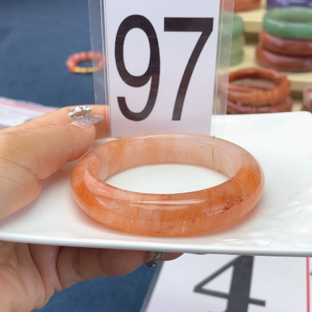 石英质玉未镶嵌手镯