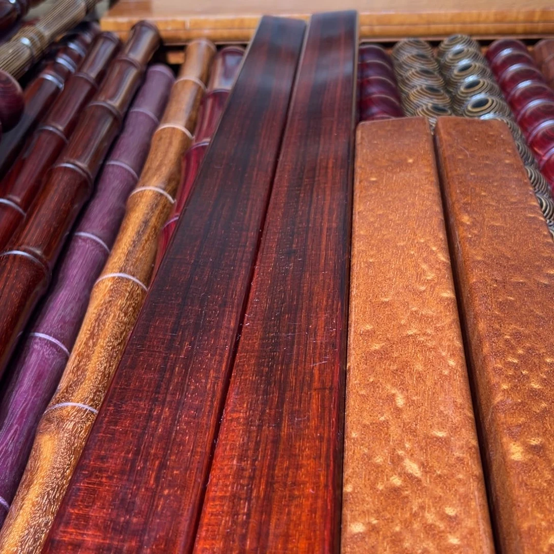 横***人大叶紫檀（黑酸枝木类）非洲紫檀镇纸