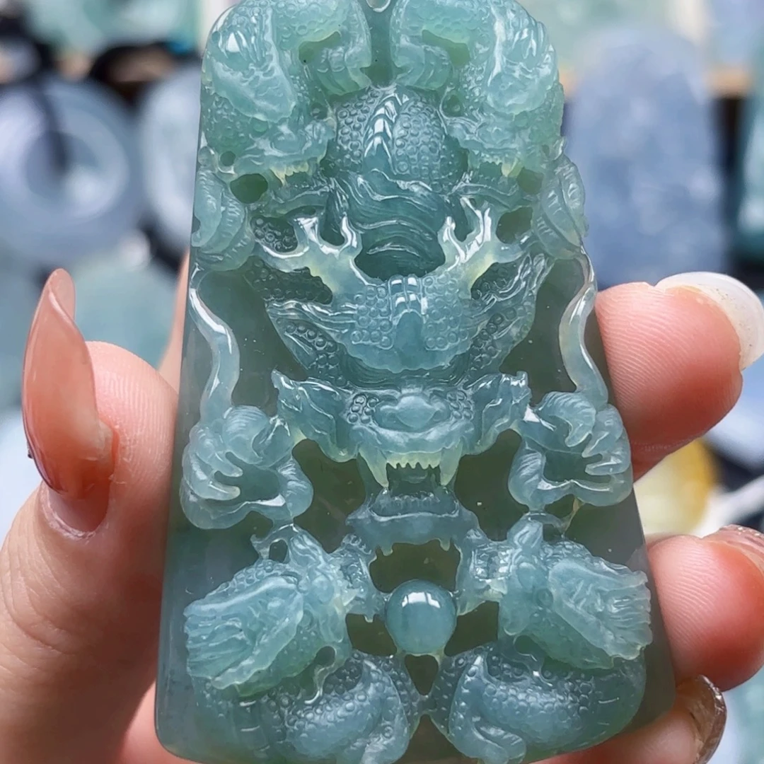 颈饰未镶嵌翡翠九龙