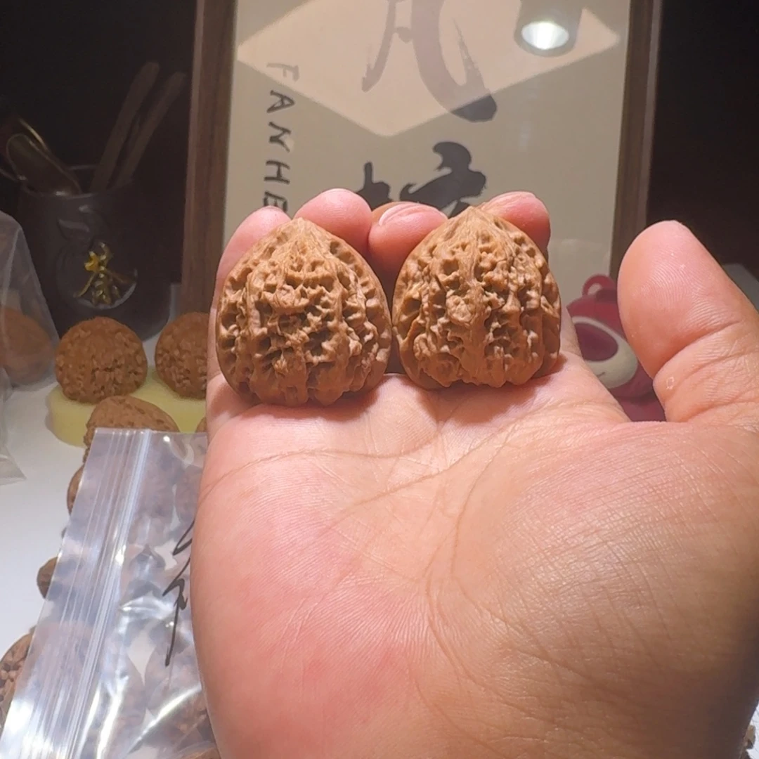 文玩核桃吊坠33尺寸野牛狮子头