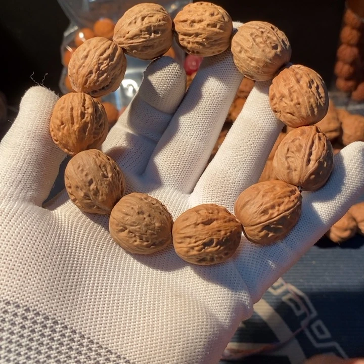 文玩核桃手串……49