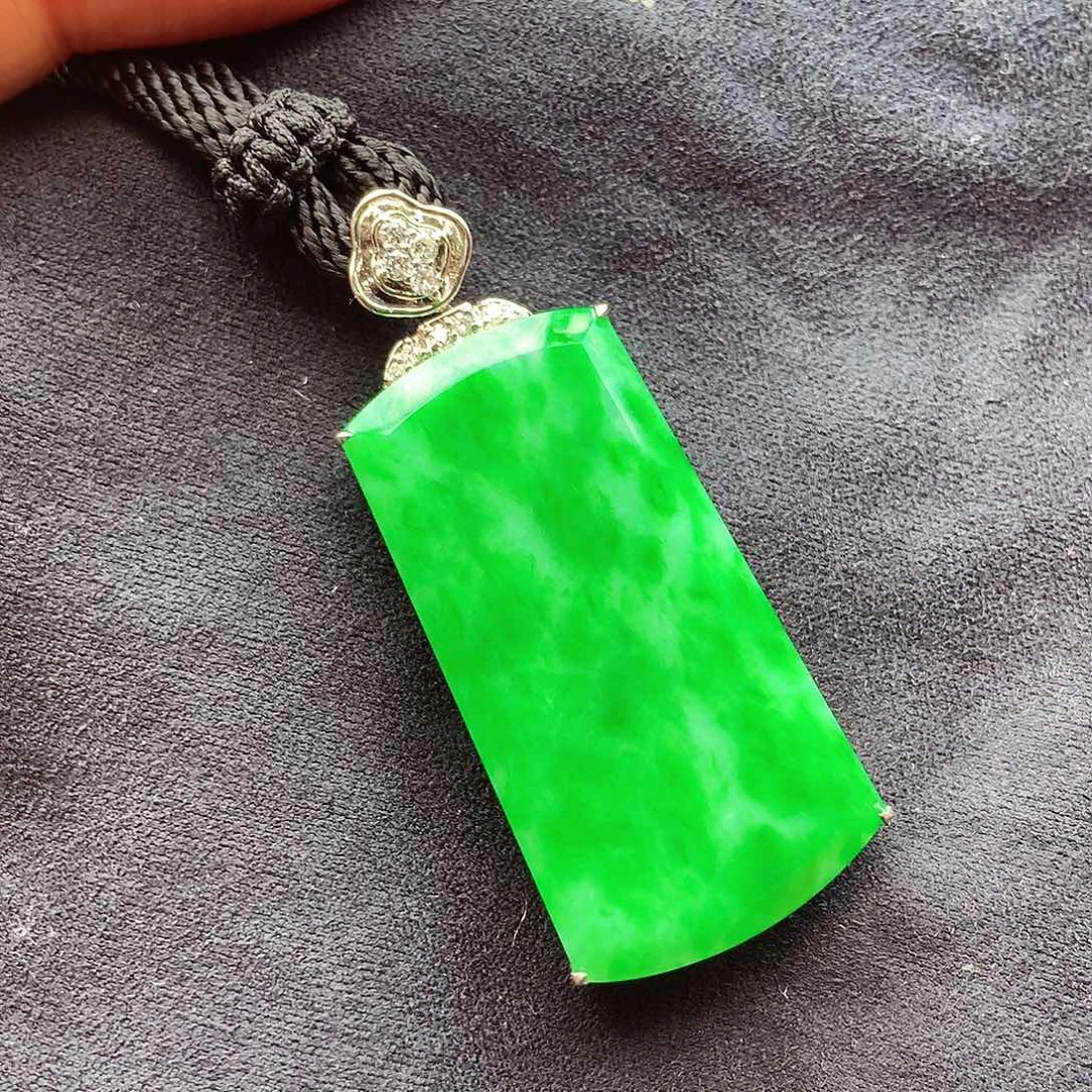 翡翠颈饰18K金镶嵌玲*上新