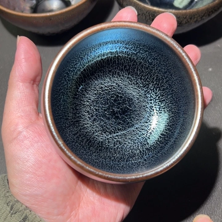茶盏我在开会你忙什么