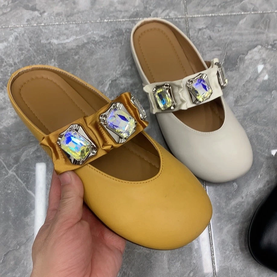 波哥大码女鞋40-43码379-6韩版时尚爆款平底圆头网红彩钻豆豆拖鞋