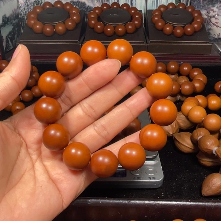 吊坠橄榄核1.8左右树王微瑕福利