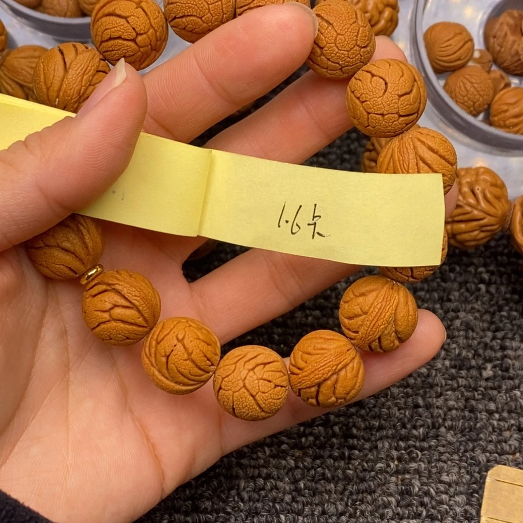 秦岭山脉龙纹桃核 15