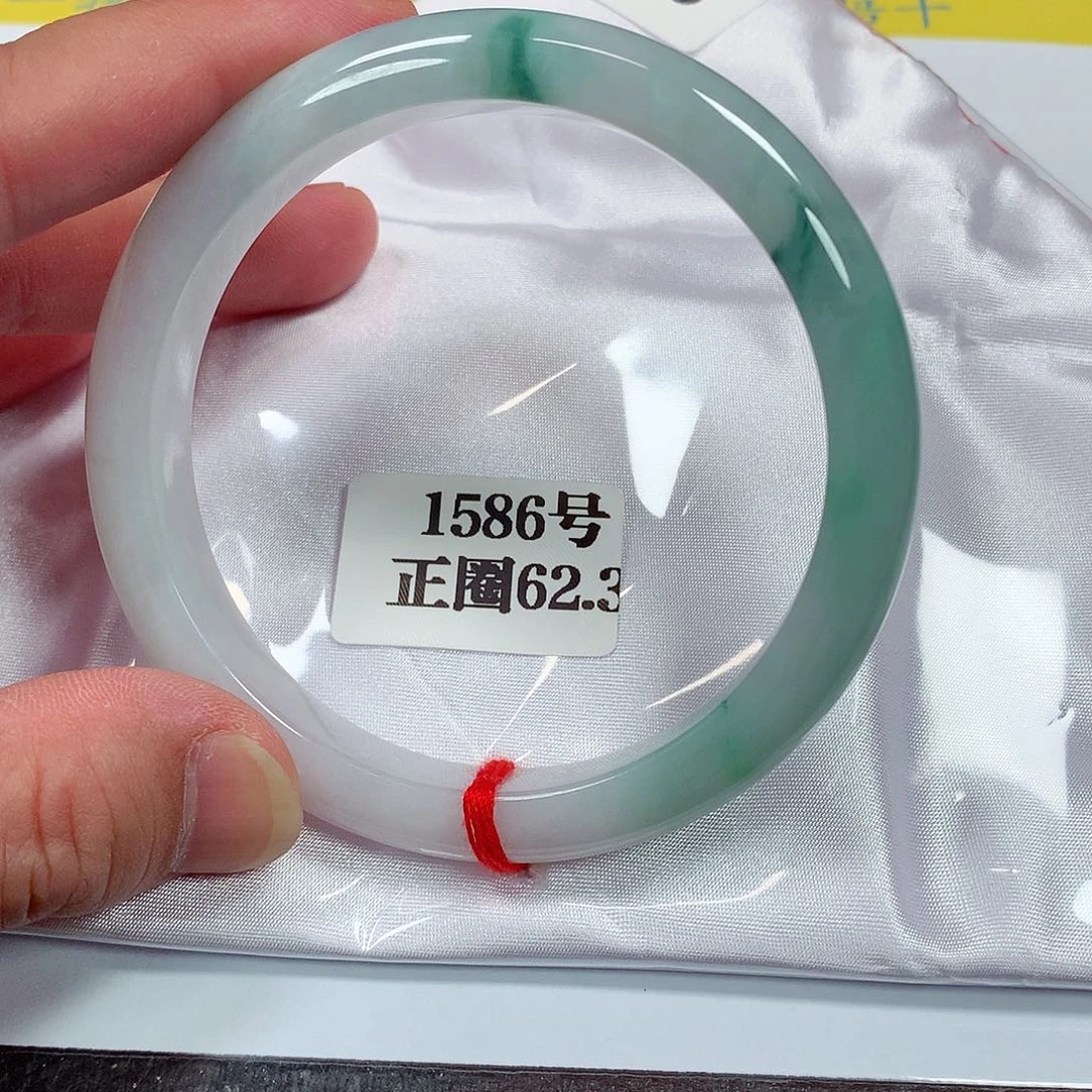 【闪购商品】翡翠手镯未镶嵌阳*定1586号62.3号