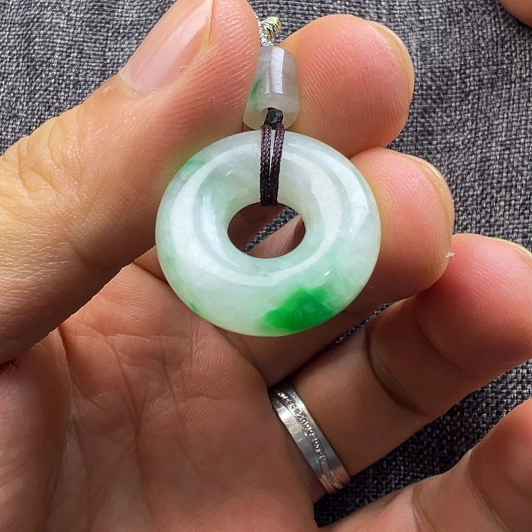 翡翠未镶嵌颈饰66666