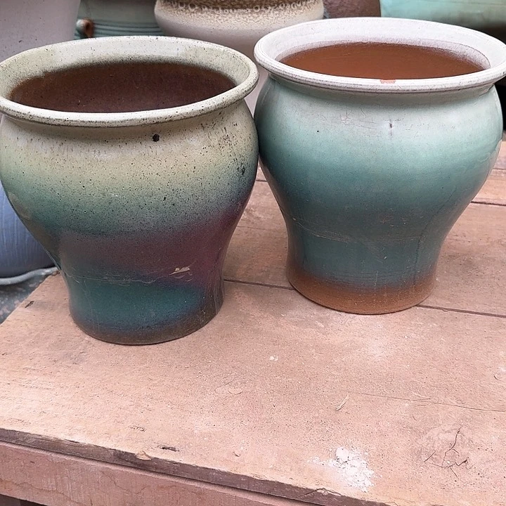 红陶准备好微瑕花盆来咯