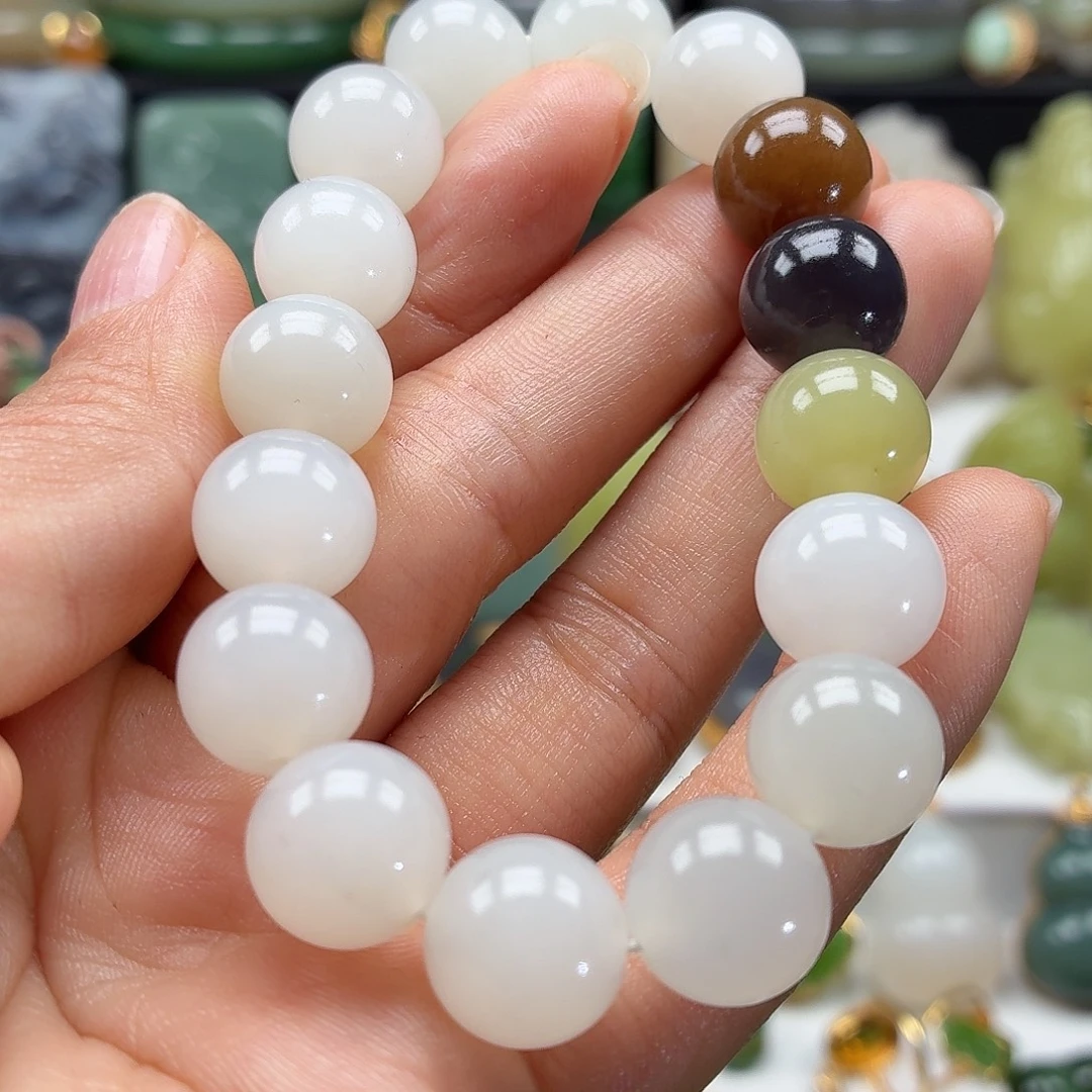 和田玉未镶嵌颈饰12