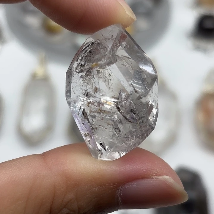 水晶未镶嵌颈饰闪灵钻30mm