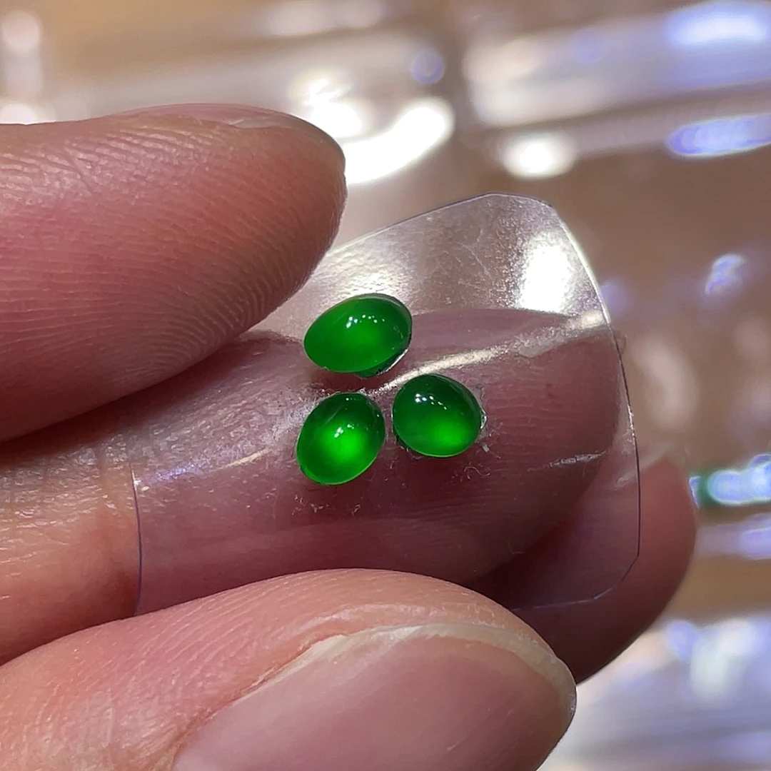 定制翡翠未镶嵌蛋面