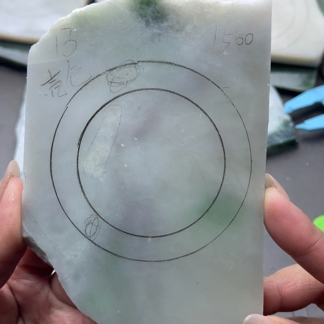 胡***。定制和田玉定制手镯