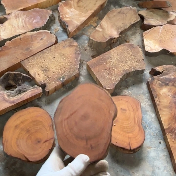 用***5柏木鸡油黄板料一个