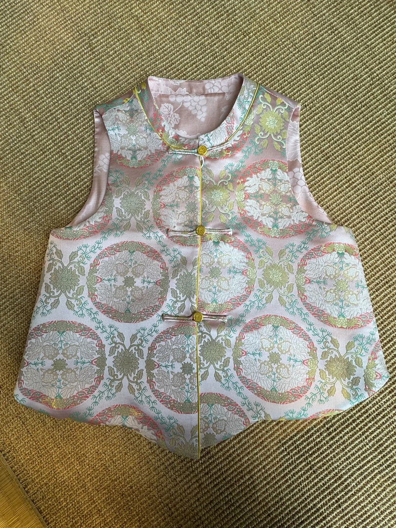 【花一朵】金鱼戏莲  新宋锦织锦缎提花国风双面穿圆领马甲