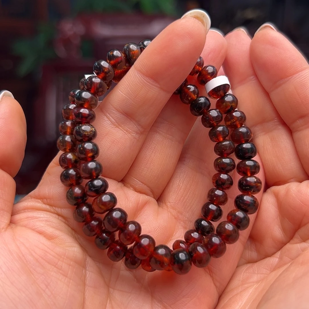 琥珀裸石未镶嵌抚顺琥珀20073-1。多样性发其一