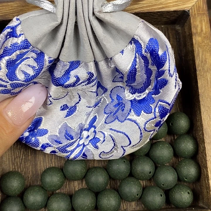 1.2松塔瑕疵珠打底40颗