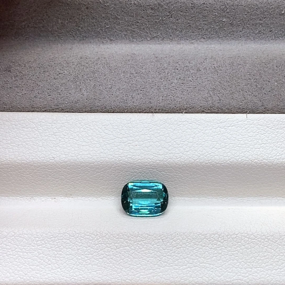 裸石碧玺未镶嵌1.81克拉天然蒂芙尼蓝碧玺