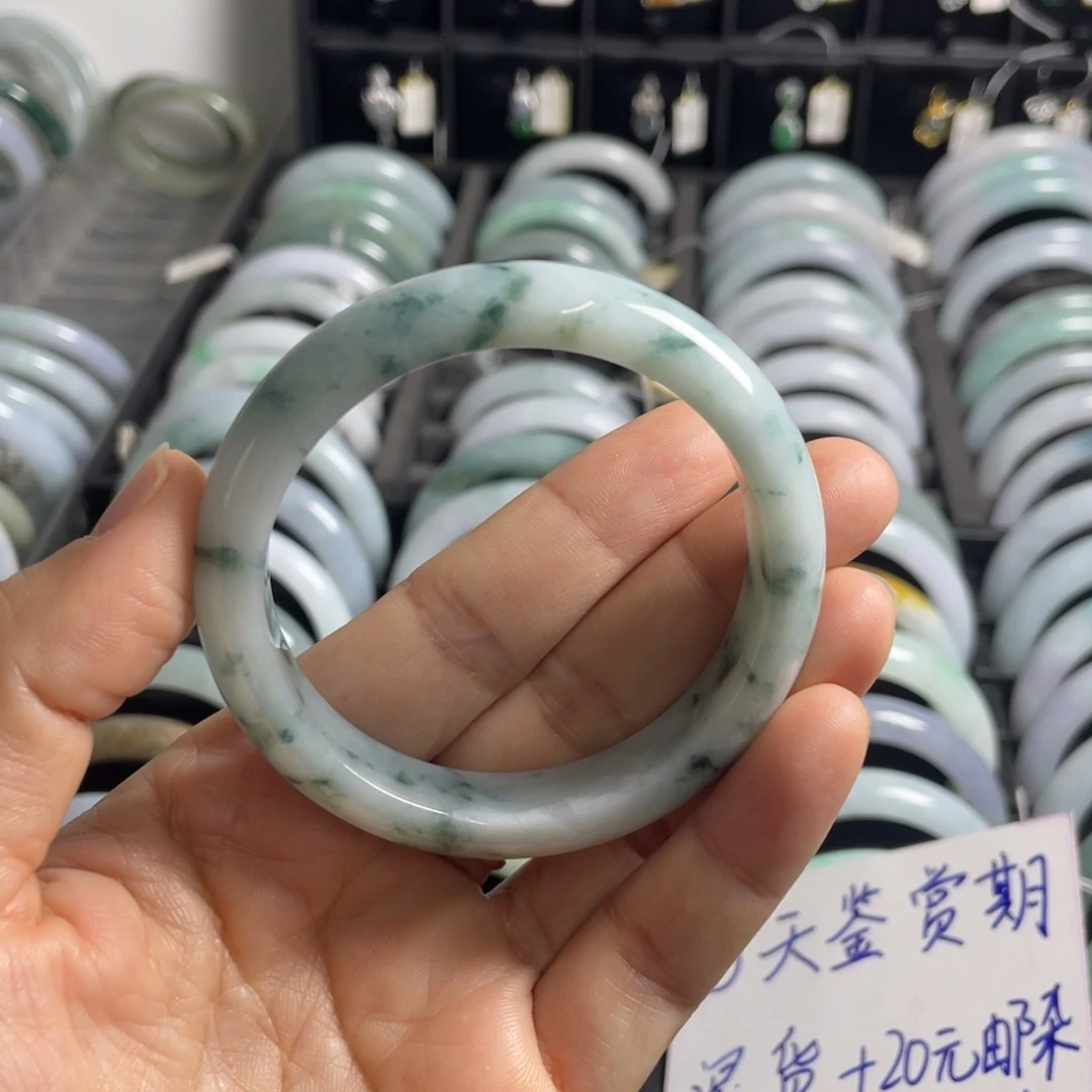翡翠未镶嵌手镯手镯