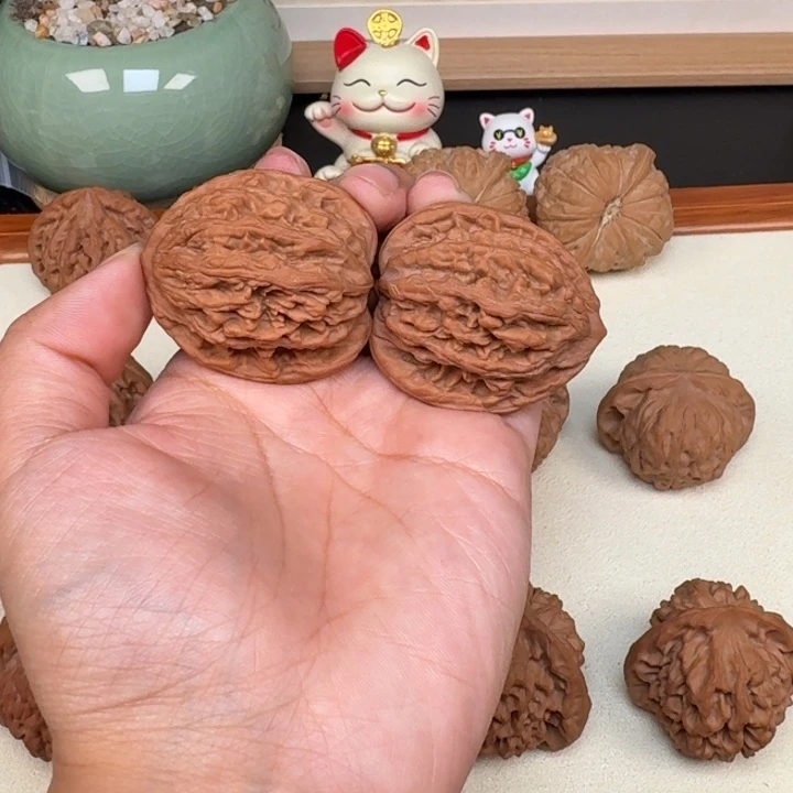 楓***财把件文玩核桃全品虎头40