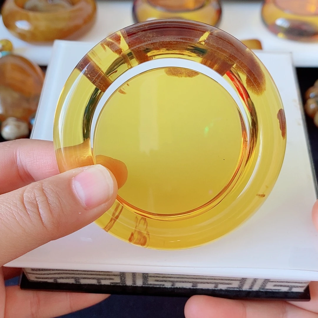 琥珀未镶嵌手镯精品特色金珀底蛋黄溶洞蜜手镯古典时期