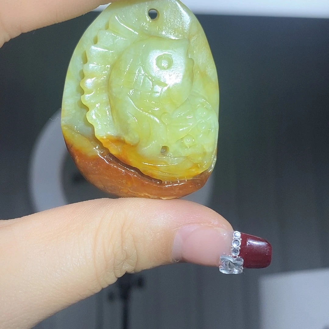 蛇纹石玉颈饰未镶嵌娴