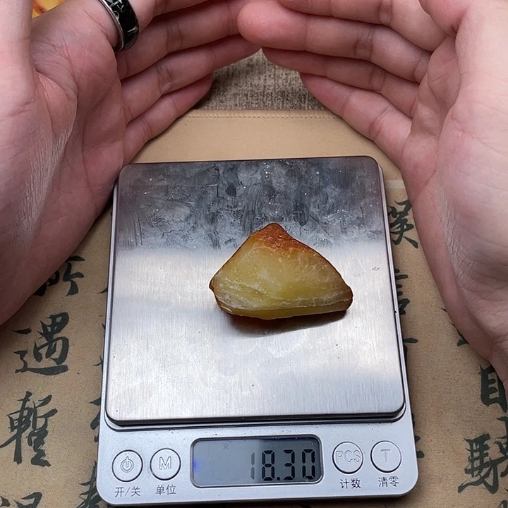 定制琥珀未镶嵌蜜蜡