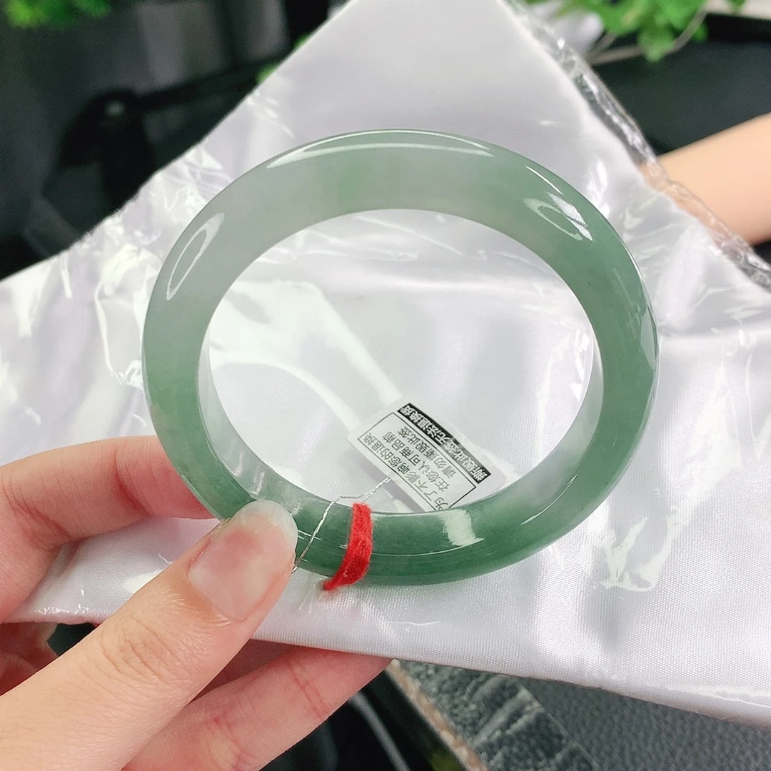 翡翠未镶嵌手镯55圈