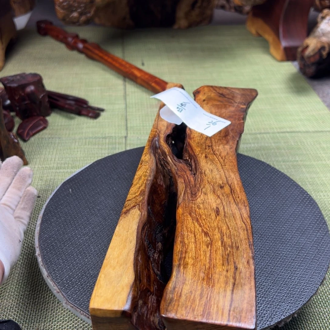 大果紫檀(缅甸花梨)鲁*