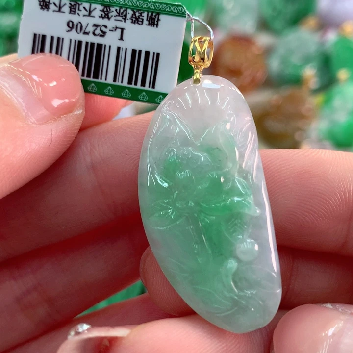 翡翠吊坠(不含链)18K金镶嵌