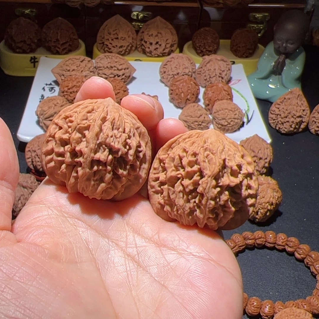 文玩核桃把件流星雨狮子头