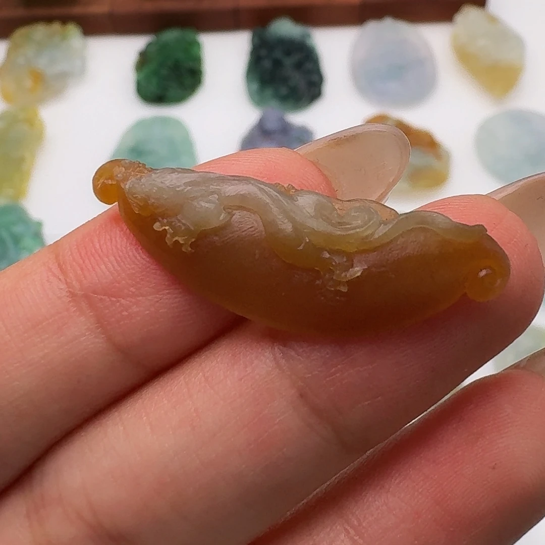 定制翡翠未镶嵌毛货