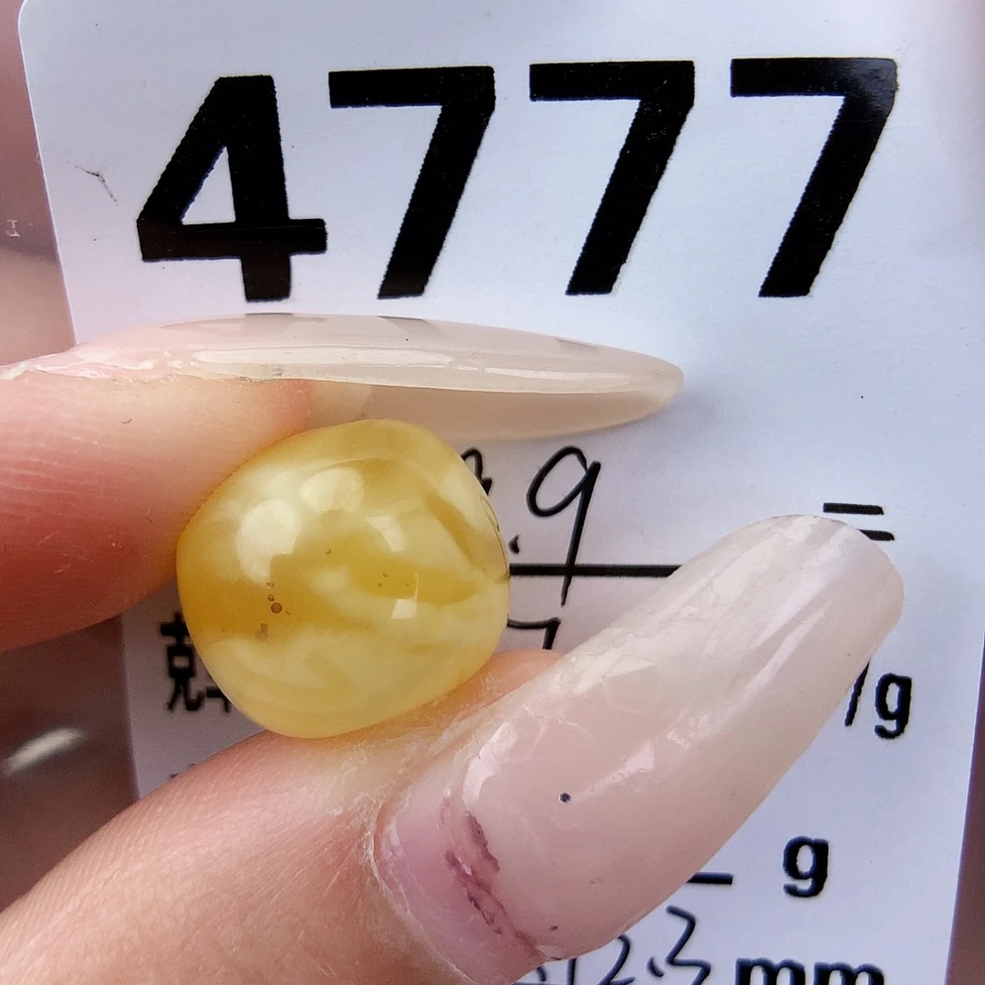 琥珀未镶嵌珠宝奇石13.3×12.3微分