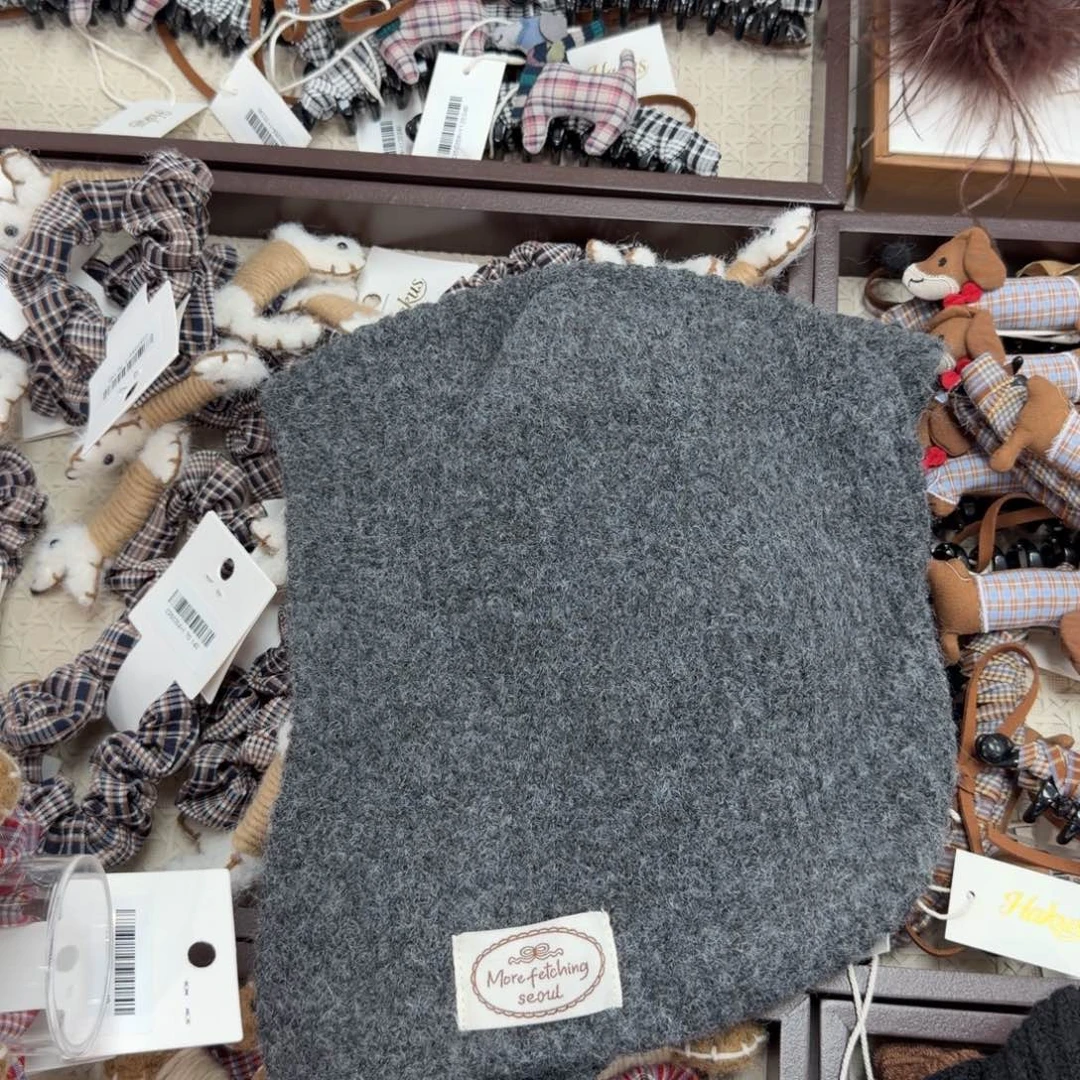 仿羊毛绒灰色耳朵毛线帽子