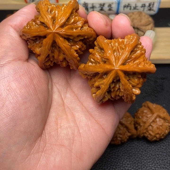 文玩核桃把件昵***置工艺六棱