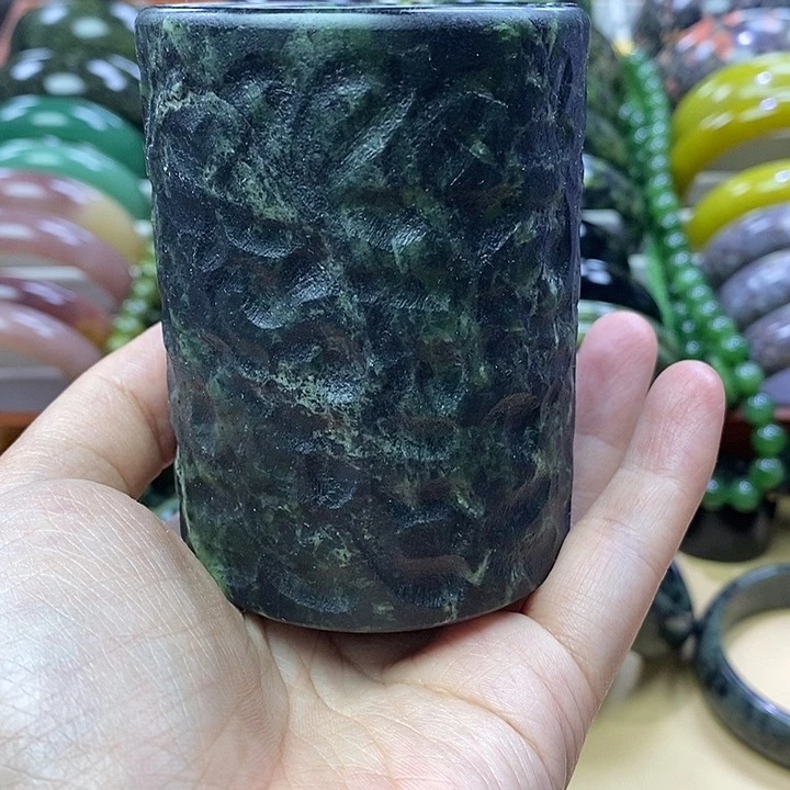 蛇纹石玉未镶嵌水杯