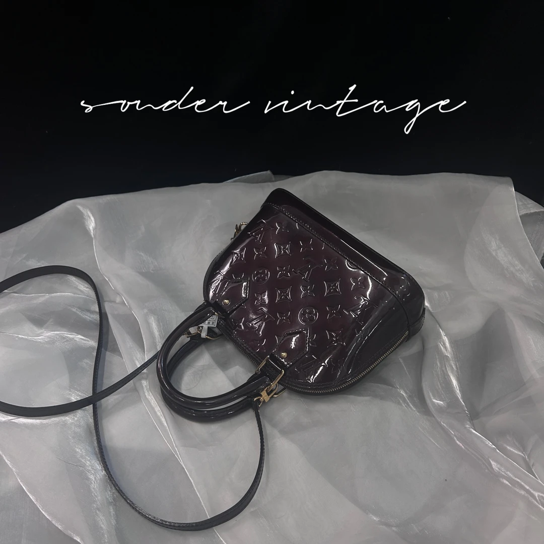 95新 LouisVuitton/路易威登 lv贝壳bb车厘子色斜挎包