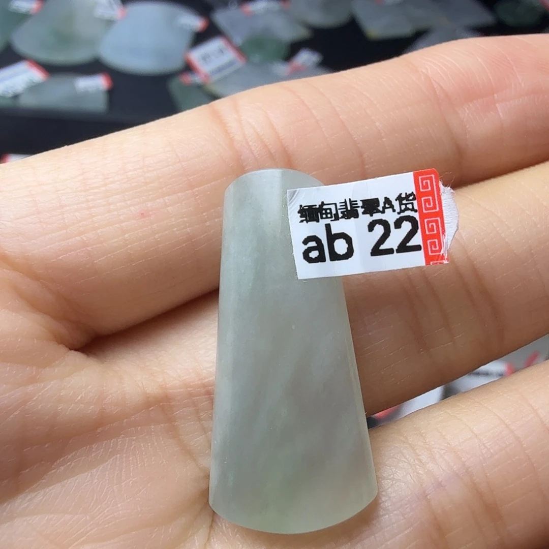 翡翠未镶嵌颈饰天然缅甸翡翠A货