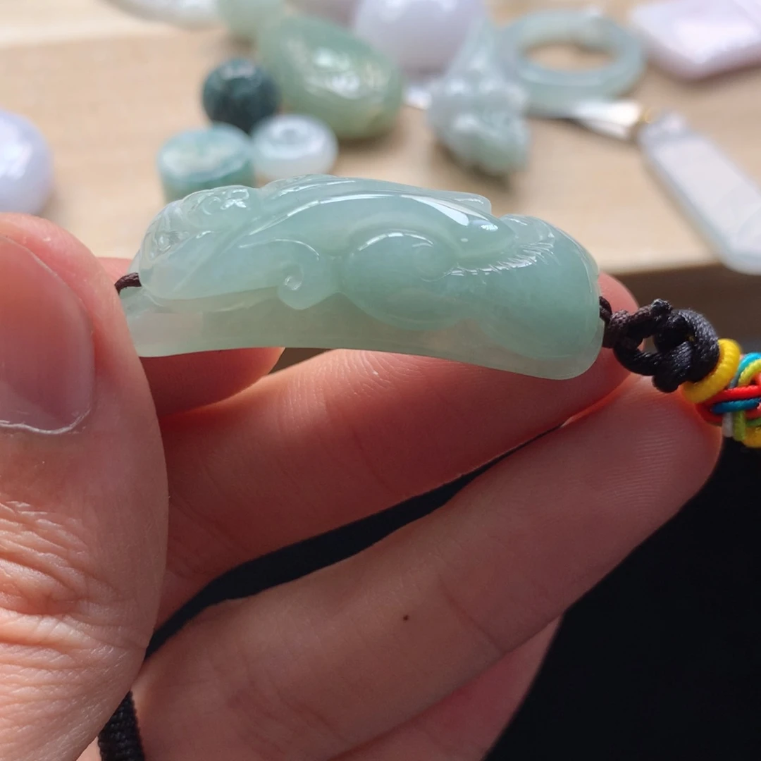 颈饰未镶嵌翡翠吊坠