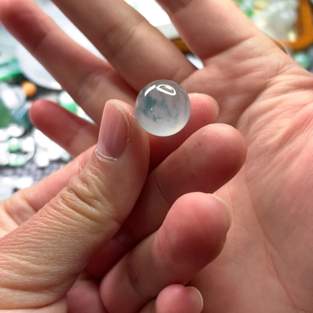 定制翡翠未镶嵌?****?1颗13.7买断价