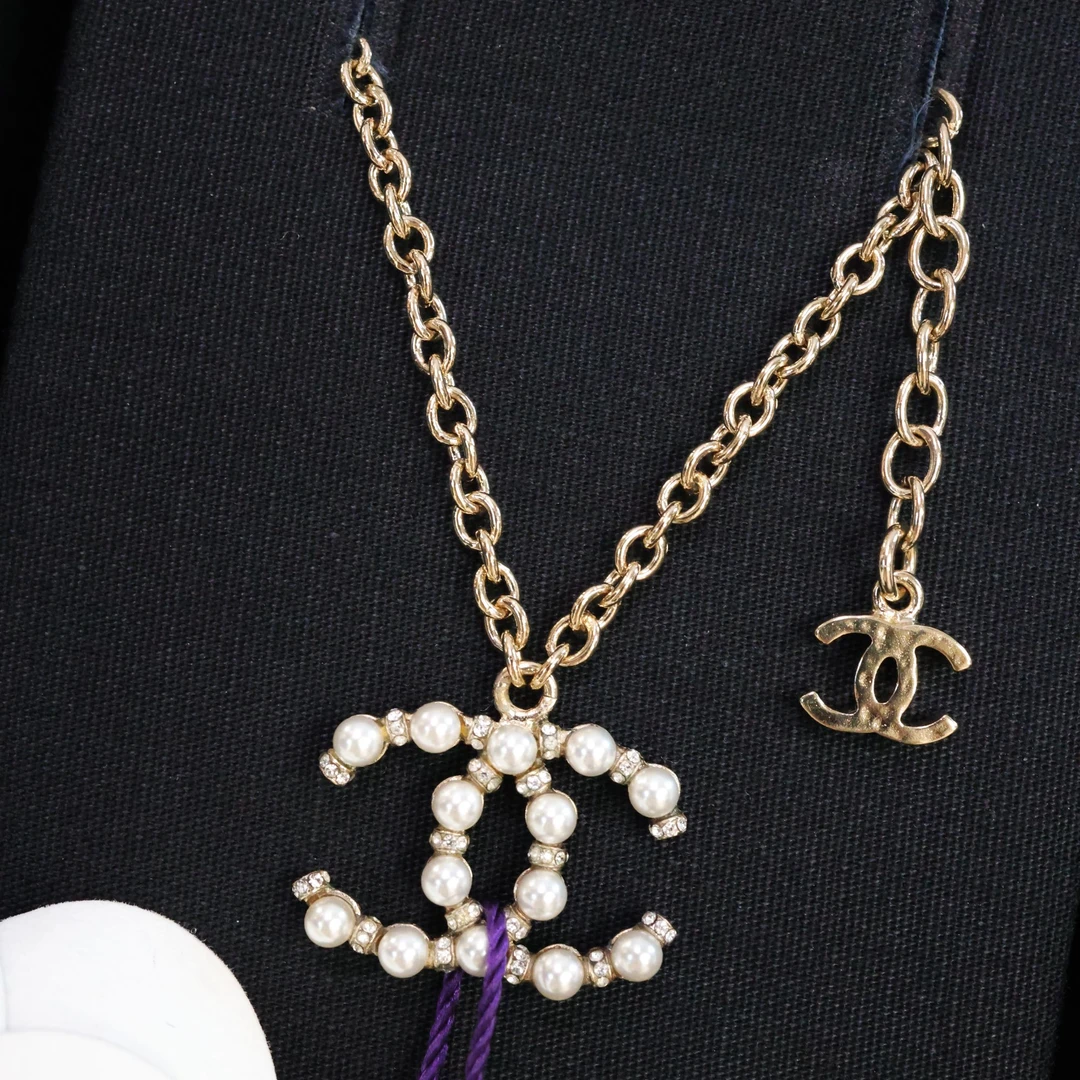 99新 Chanel/香奈儿 金色镶钻珍珠双C项链 06121